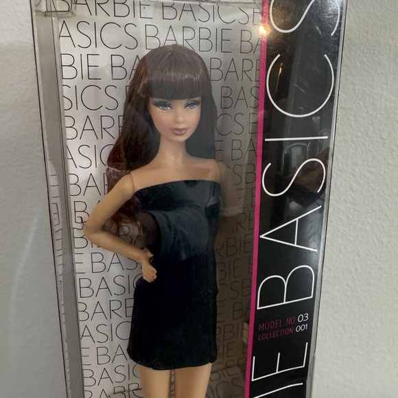 Barbie Basics Black Label Model No. 03 Collection 001 (2009) Little Black Dress - Picture 3 of 7